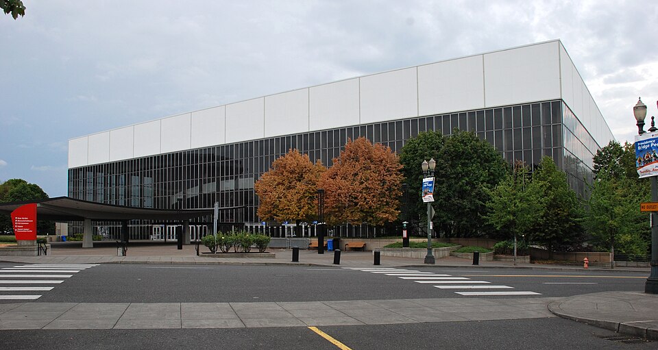 Photograph of Veterans Memorial Coliseum