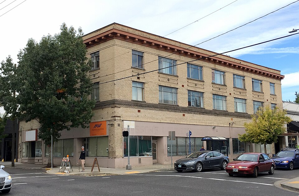 Photograph of Vivian Apartments