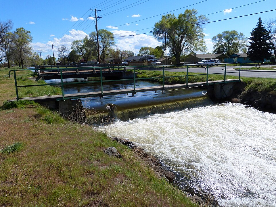 Photograph of Pilot Butte Canal Downtown Redmond Segment