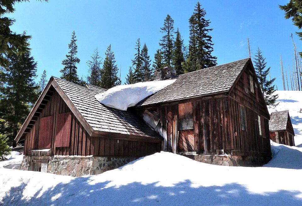 Photograph of Santiam Pass Ski Lodge