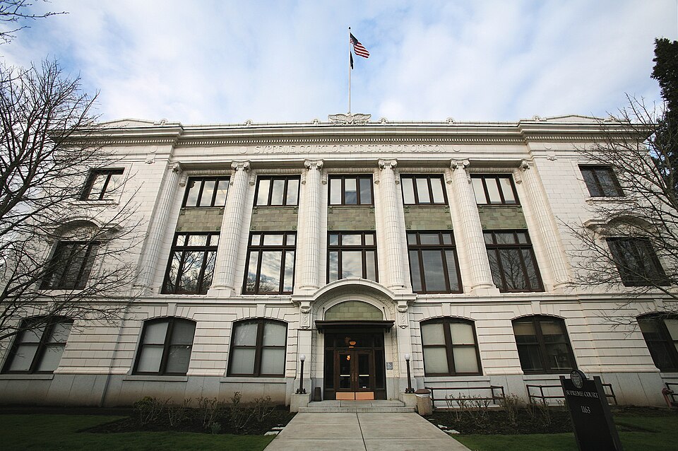 Photograph of Oregon Supreme Court Building