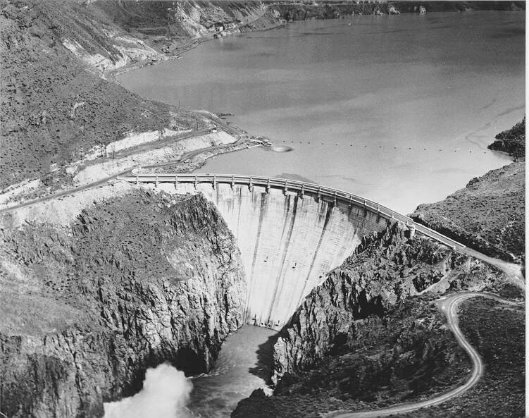 Photograph of Owyhee Dam