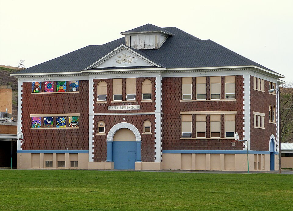 Photograph of Central Middle School