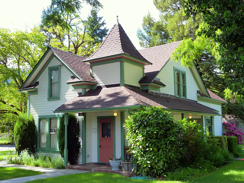 Photograph of Charles and Elizabeth Hatch House