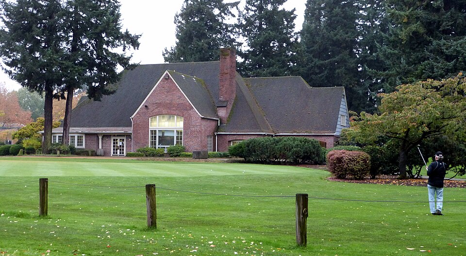 Photograph of Rose City Golf Clubhouse
