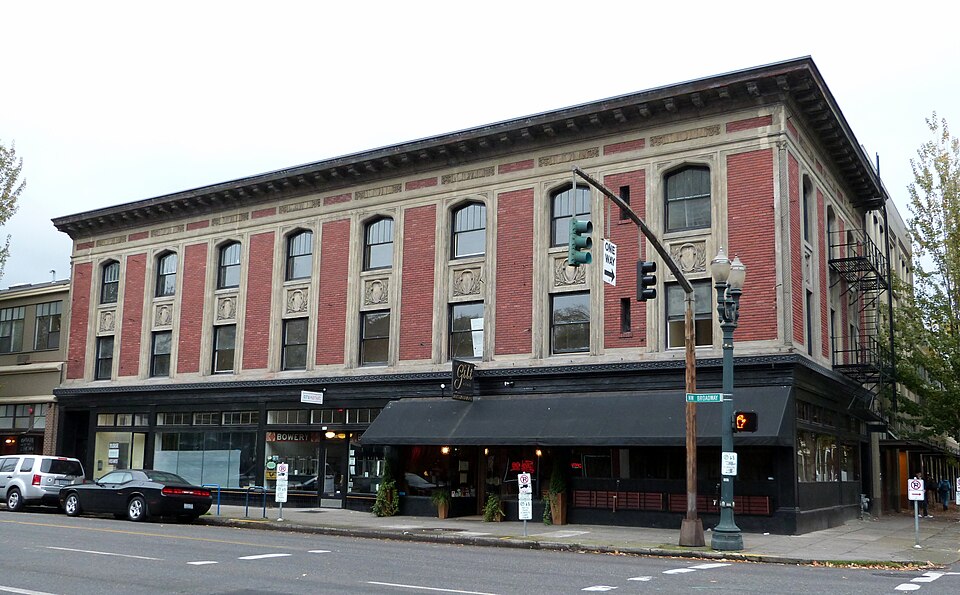 Photograph of Sengstake Building
