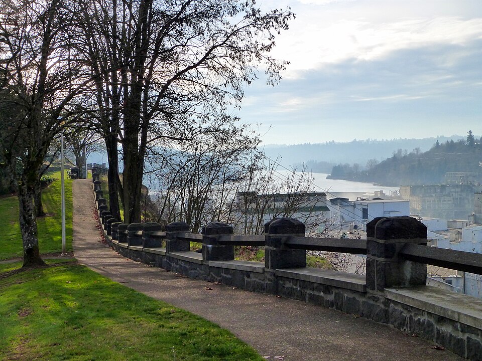 Photograph of McLoughlin Promenade