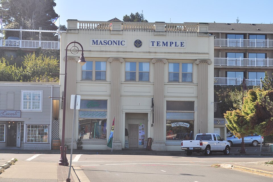 Photograph of First National Bank of Bandon