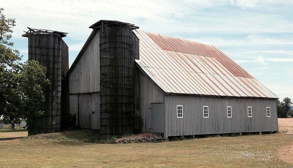 Photograph of Henry and Mary Cyrus Barn