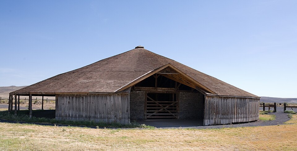 Photograph of Pete French Round Barn