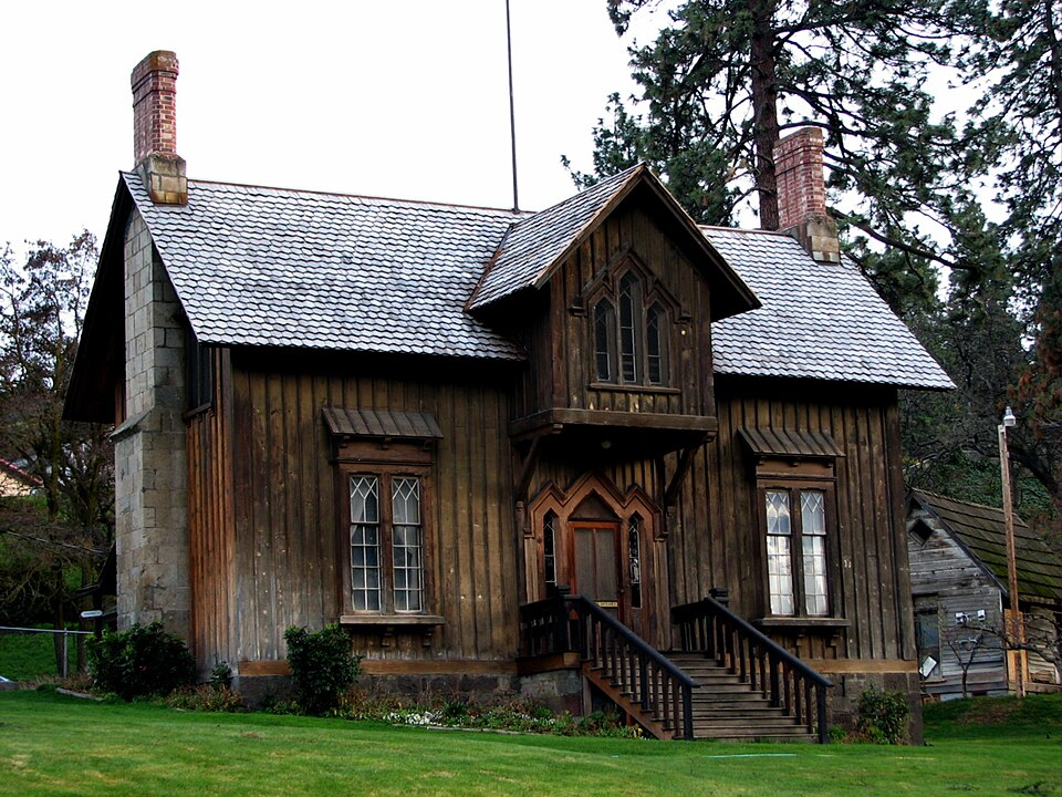 Photograph of Fort Dalles Surgeon's Quarters