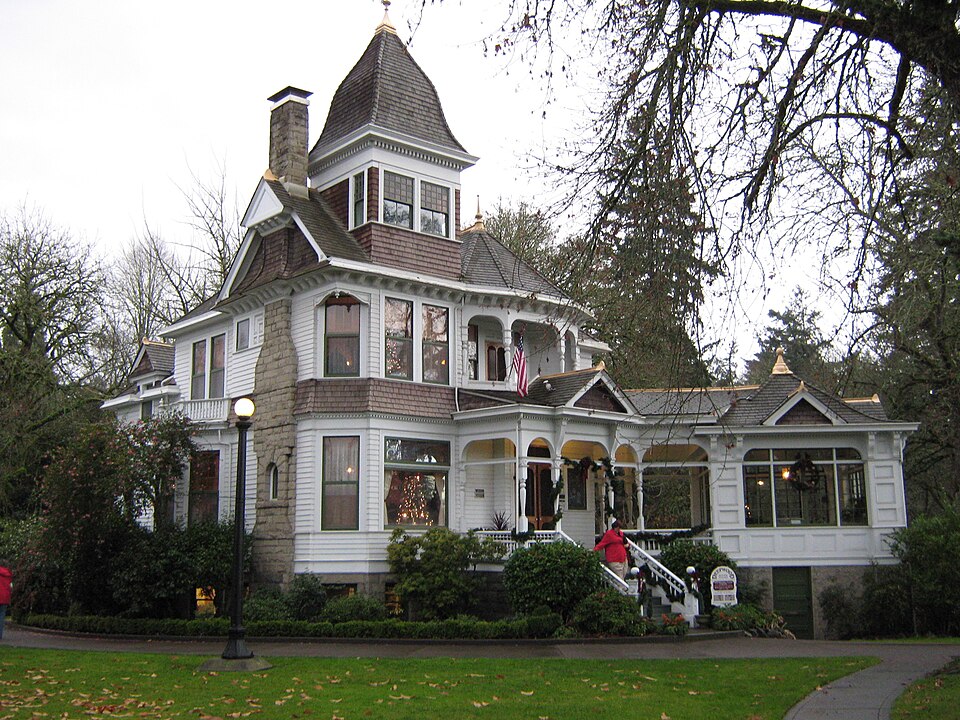 Photograph of Deepwood Estate
