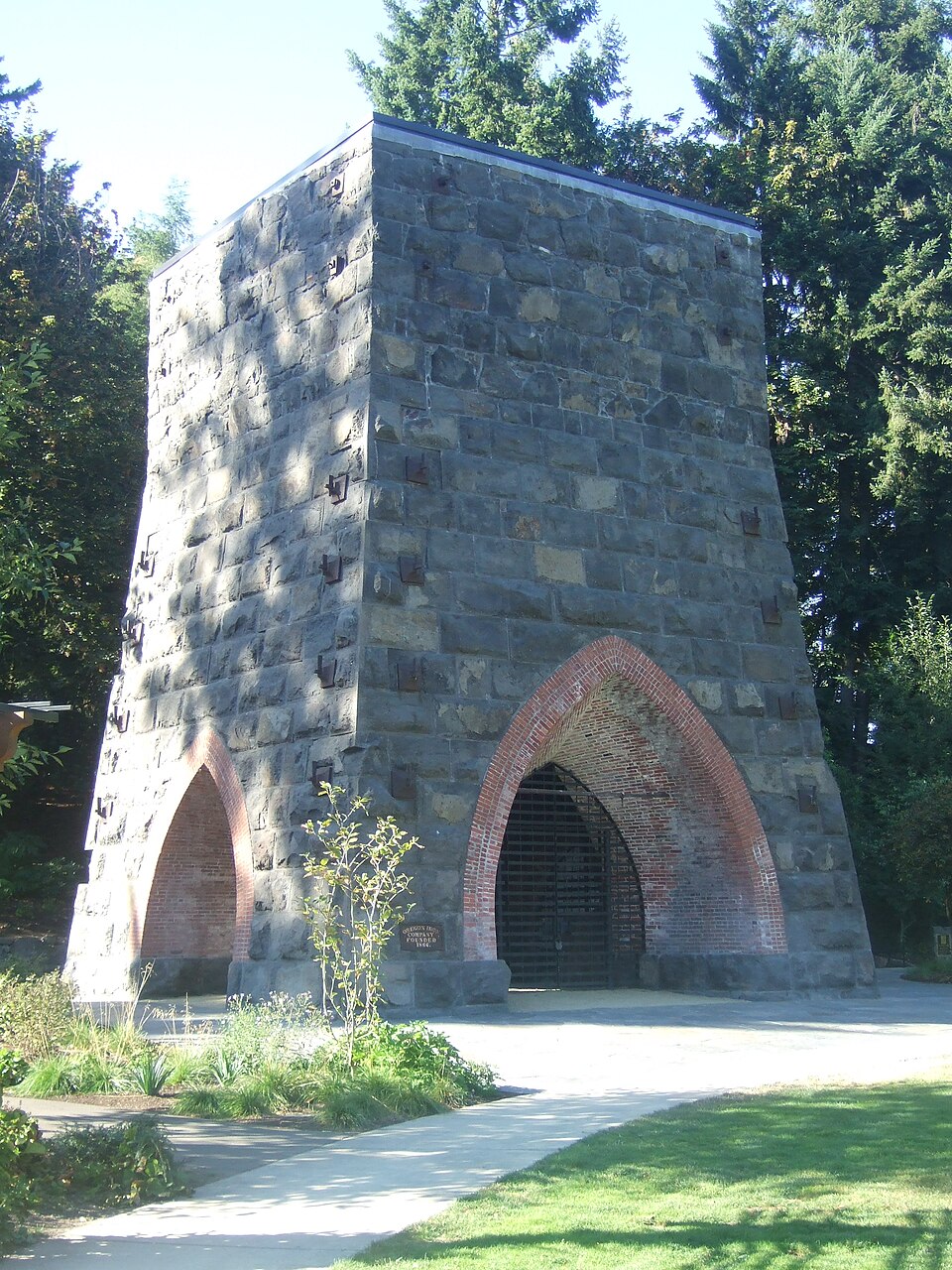 Photograph of Oregon Iron Company Furnace
