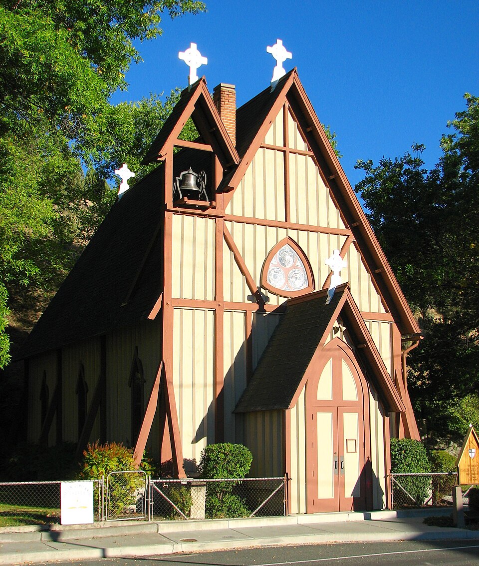Photograph of St. Thomas' Episcopal Church
