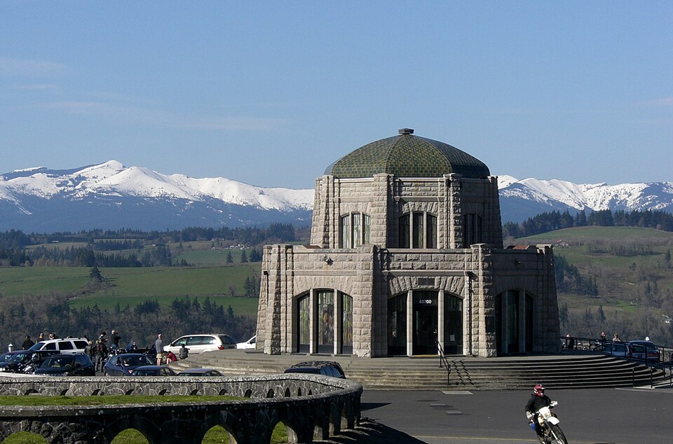Photograph of Vista House