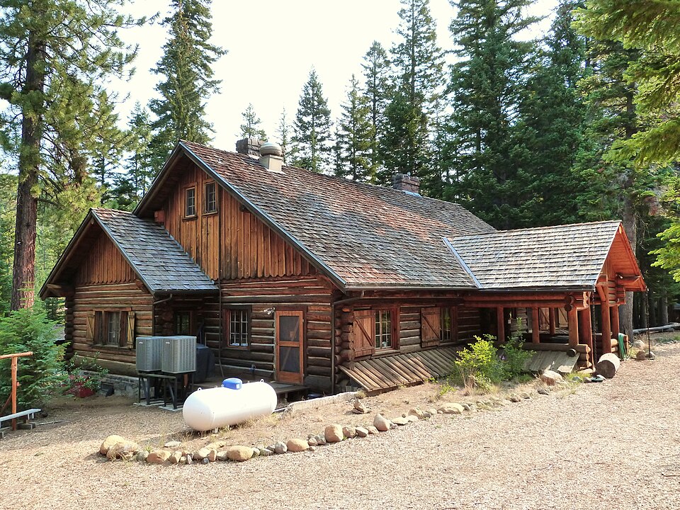 Photograph of Bend Skyliners Lodge
