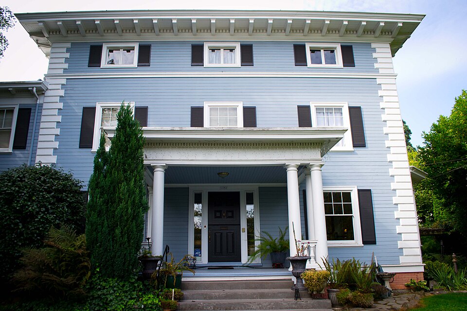 Photograph of W. R. Mackenzie House