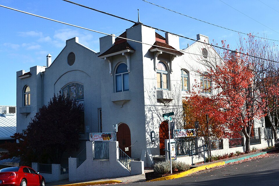 Photograph of First Baptist Church