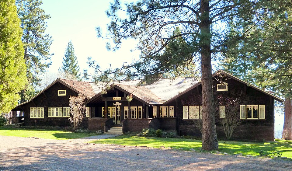 Photograph of Point Comfort Lodge