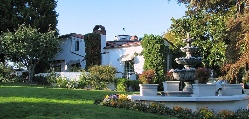 Photograph of Daniel B. Jarman House and Garden