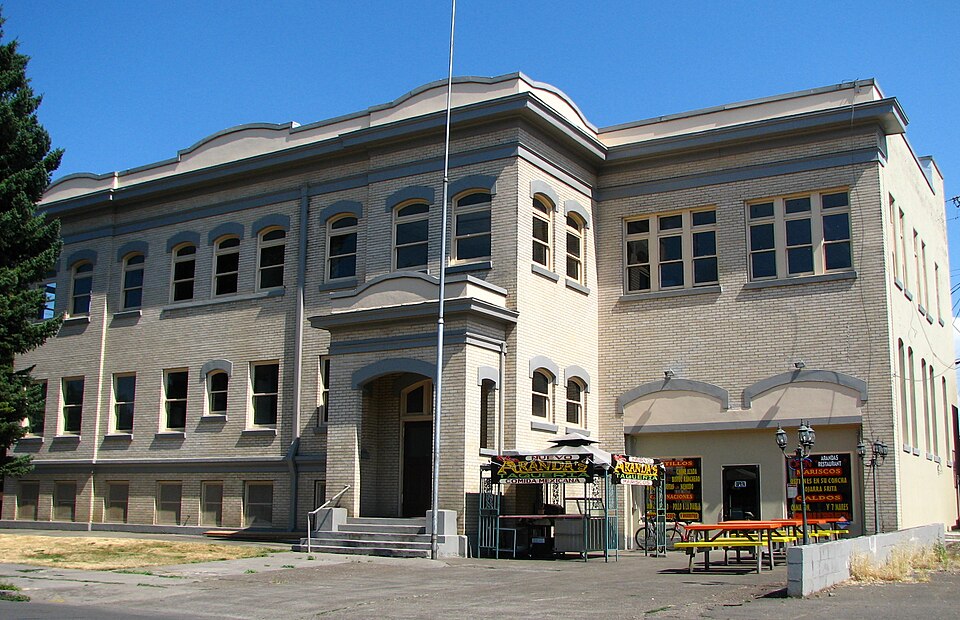 Photograph of Old Woodburn City Hall