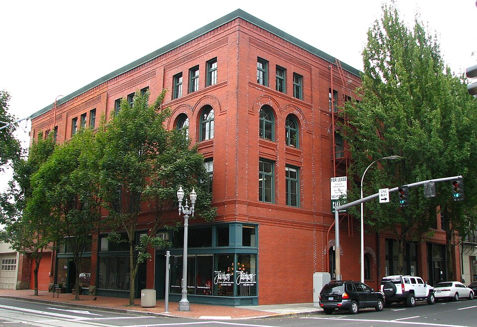 Photograph of Oregon Cracker Company Building