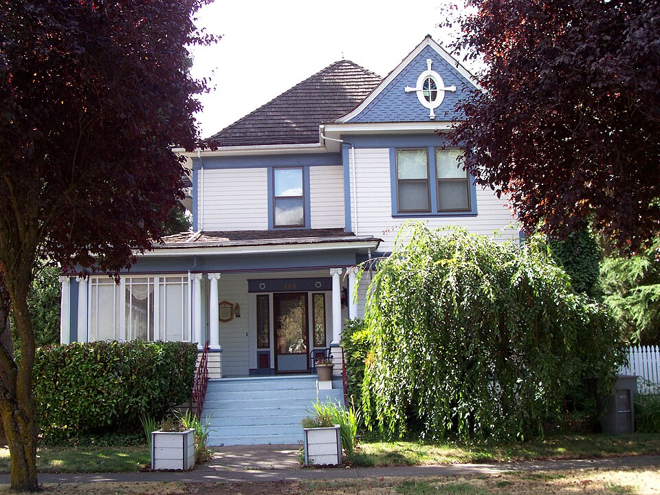 Photograph of Dr. J. C. Booth House