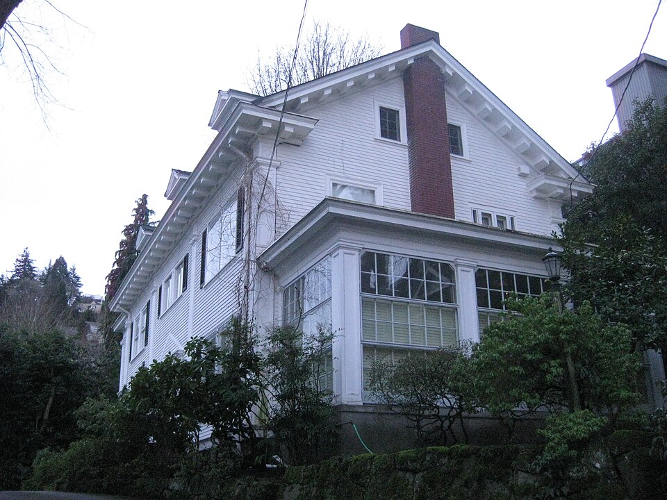 Photograph of Frank E. Dooly House