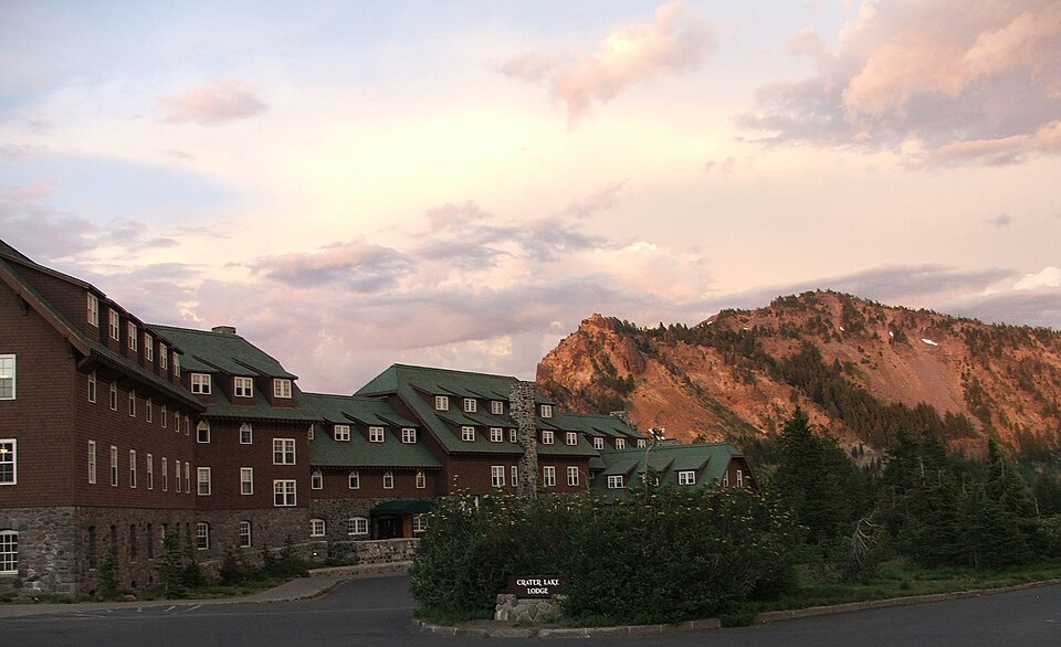 Photograph of Crater Lake Lodge