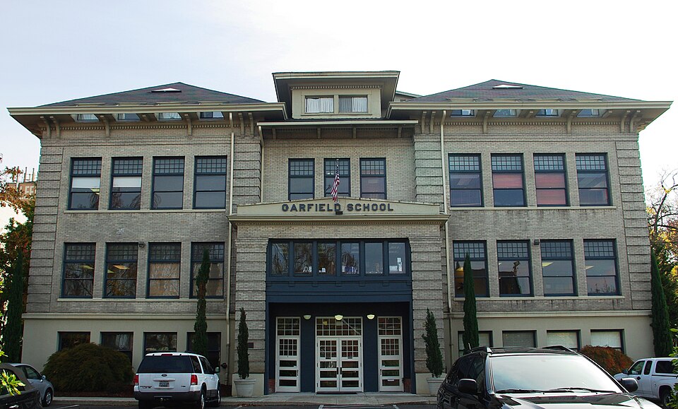Photograph of Old Garfield School
