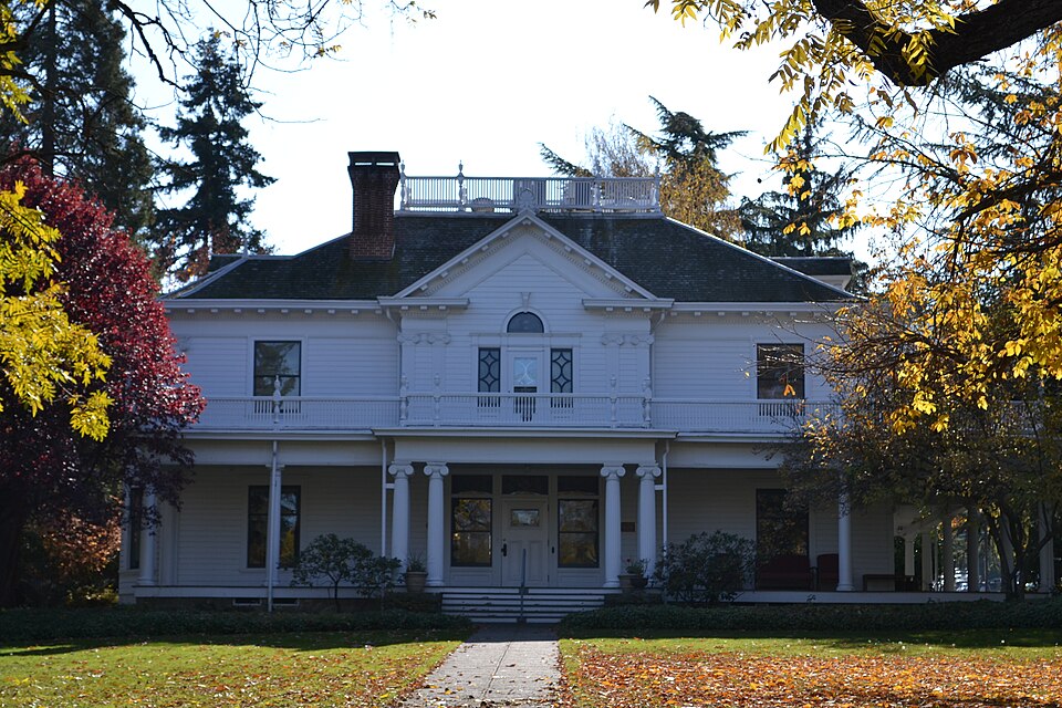 Photograph of Chappell-Swedenburg House