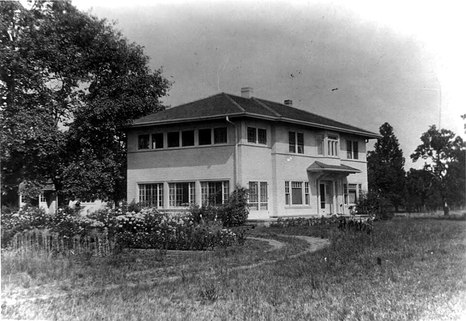 Photograph of Victor and Bertha Bursell House