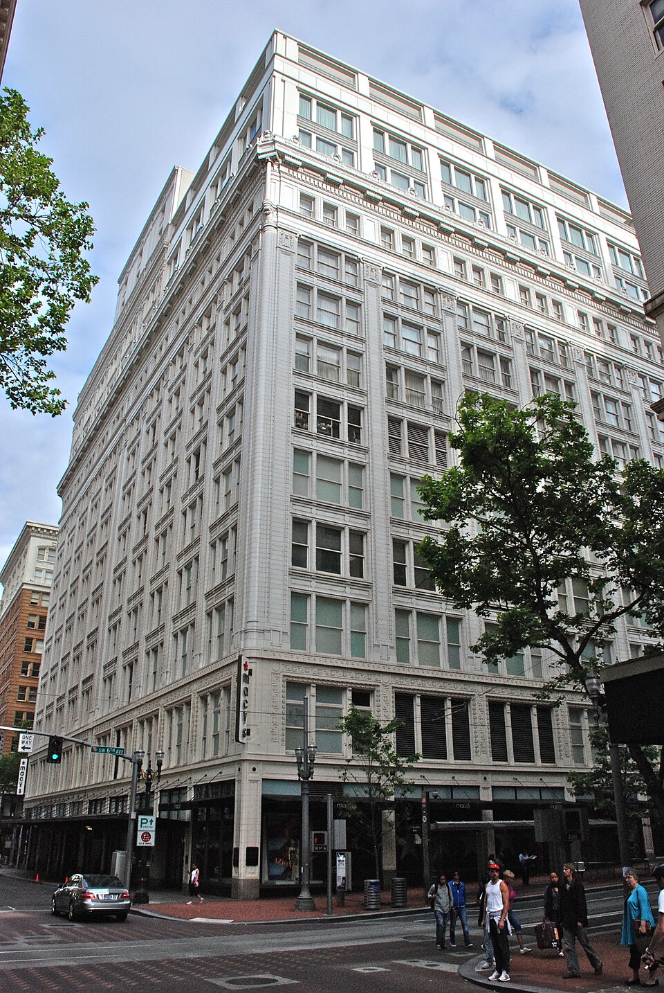 Photograph of Meier & Frank Building
