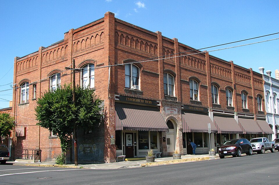 Photograph of Empire Block