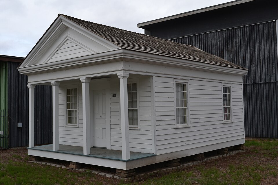 Photograph of Lane County Clerk's Building