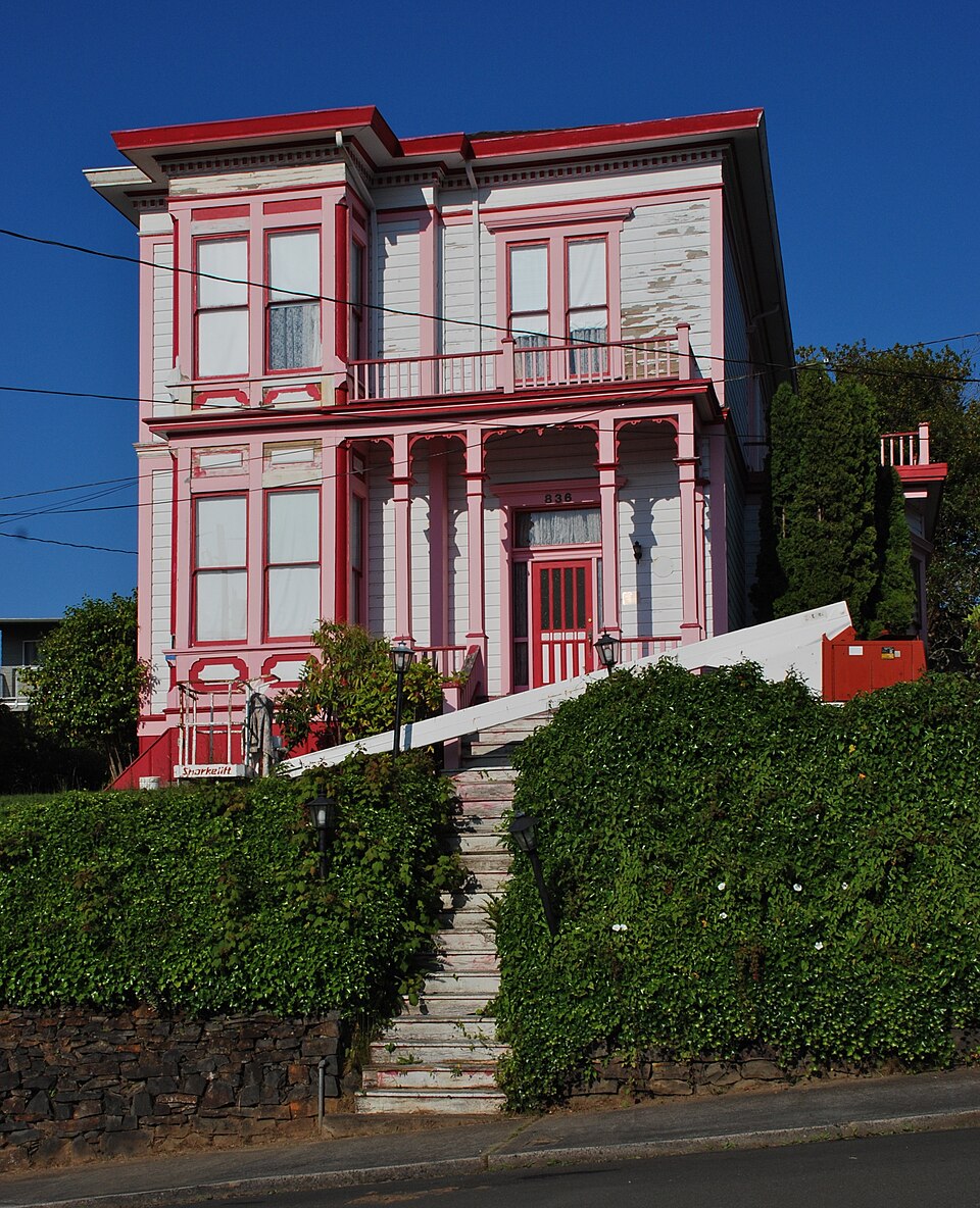 Photograph of Peter L. Cherry House