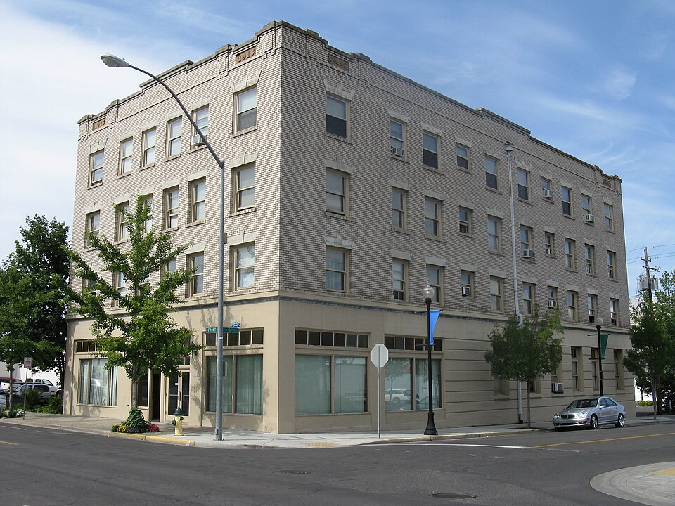 Photograph of Barnum Hotel
