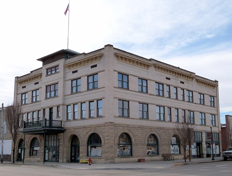 Photograph of Vale Hotel and Grand Opera House