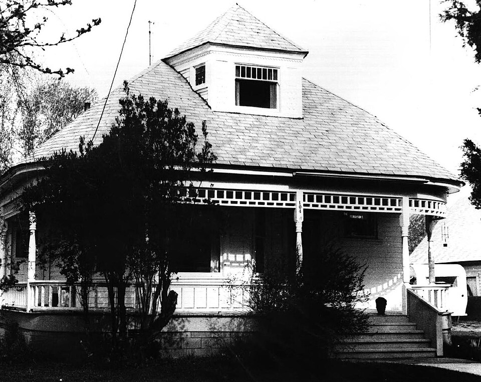Photograph of Hunter-Morelock House
