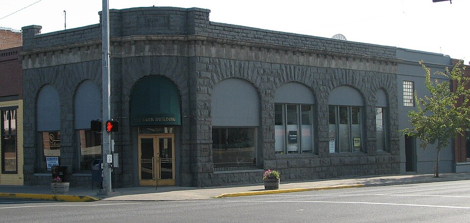 Photograph of Old First National Bank of Prineville
