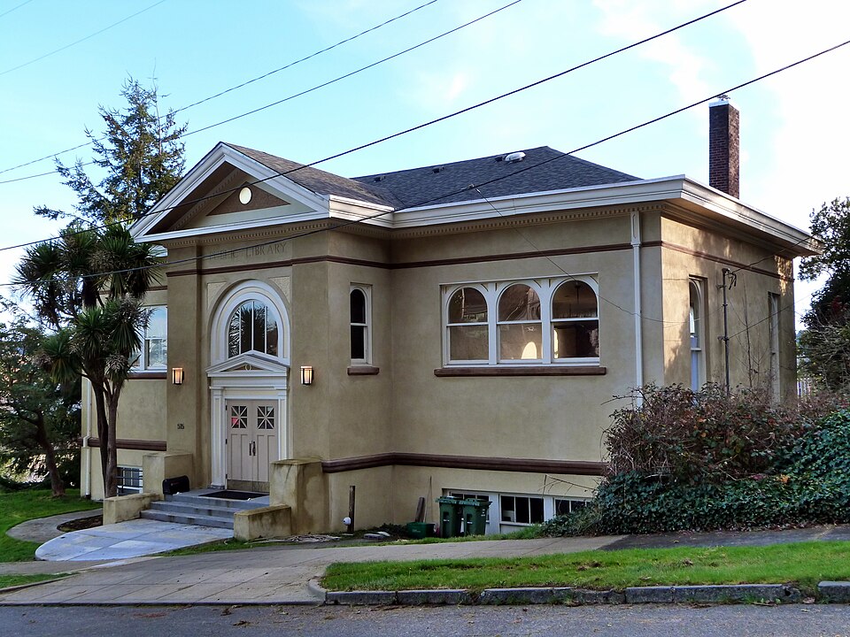Photograph of Coos Bay Carnegie Library