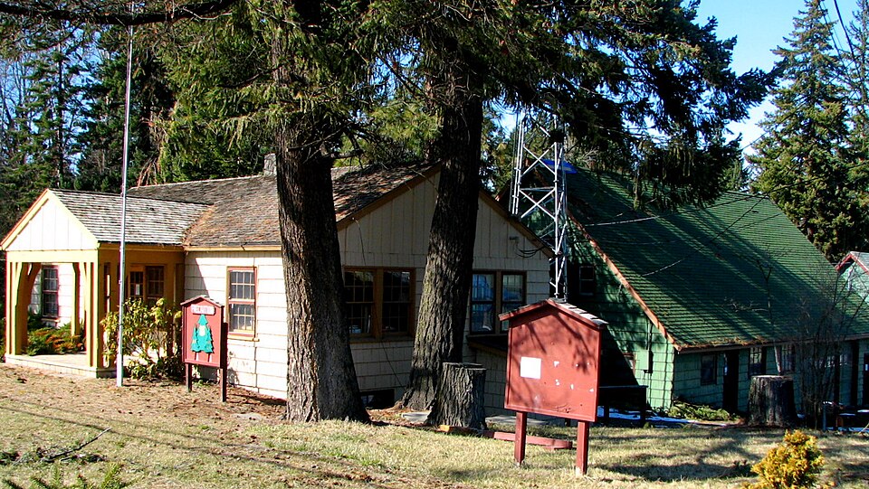 Photograph of Parkdale Ranger Station