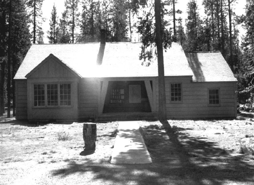 Photograph of Paulina Lake Guard Station