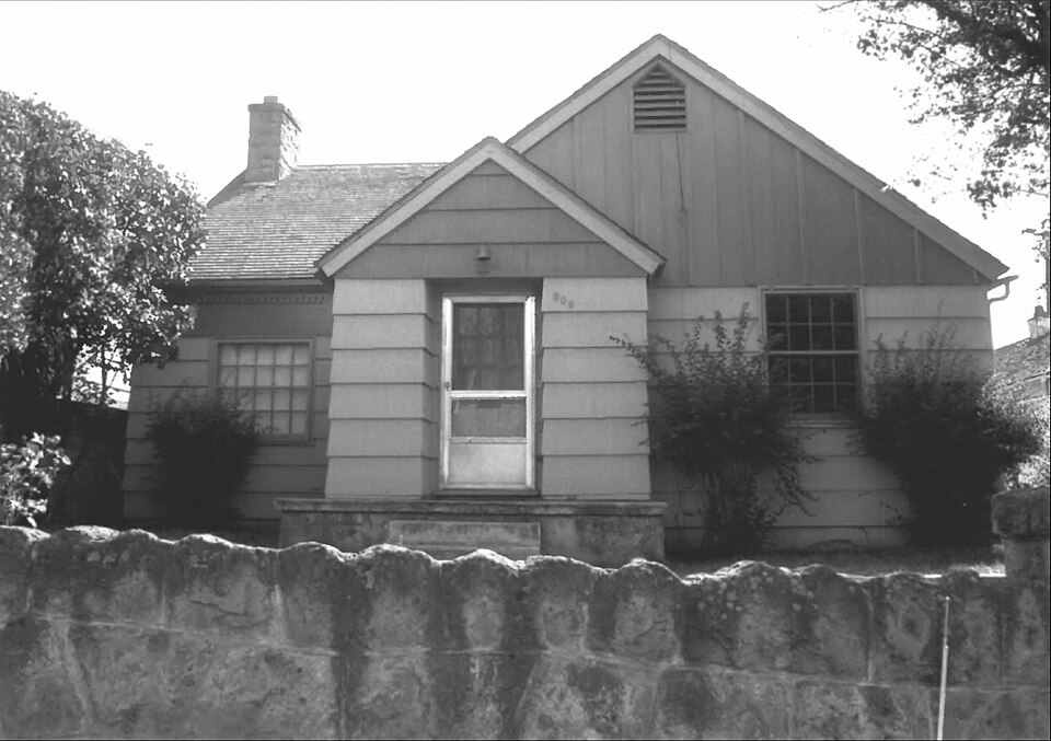 Photograph of Supervisor's House No. 1001
