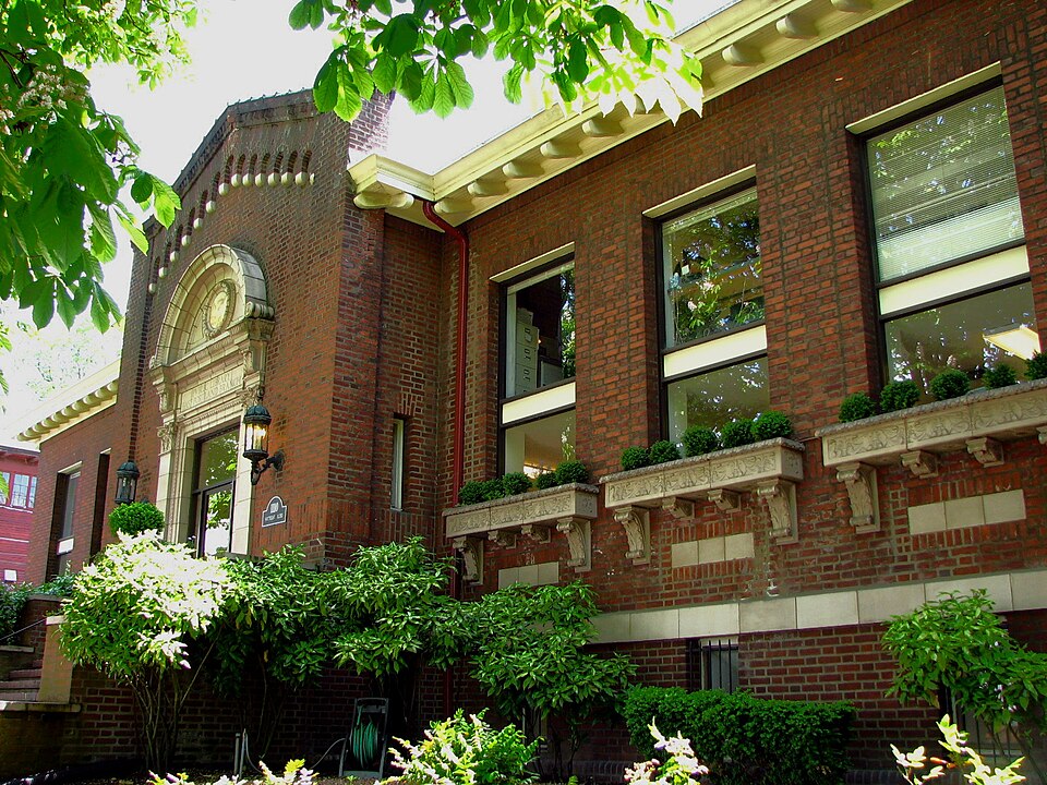 Photograph of East Portland Branch, Public Library of Multnomah County