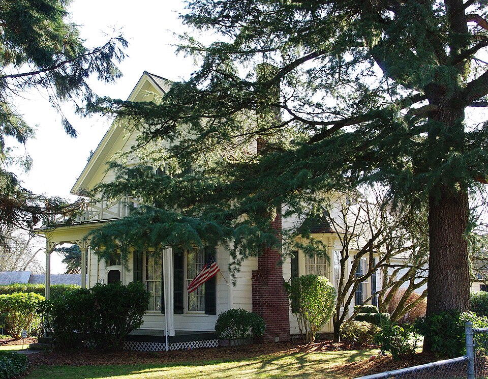 Photograph of James D. Robb House