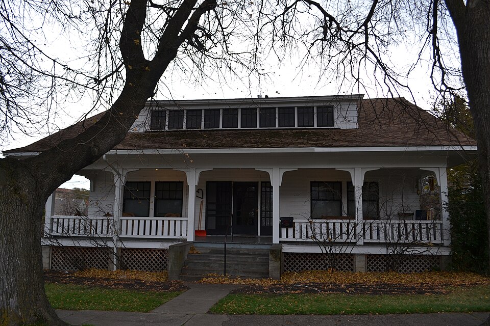 Photograph of La Grande Neighborhood Club