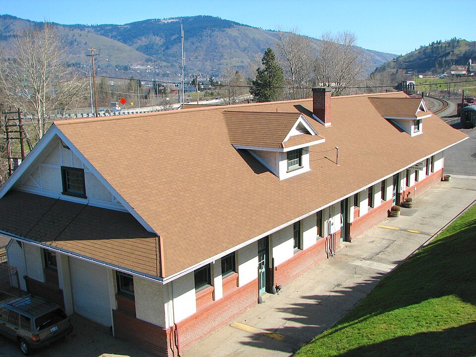 Photograph of Hood River Depot