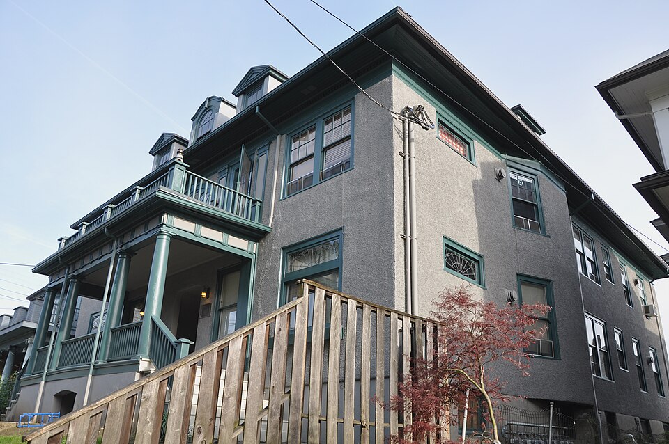 Photograph of Eugenia Apartments