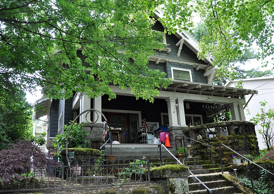 Photograph of Leslie M. Scott House